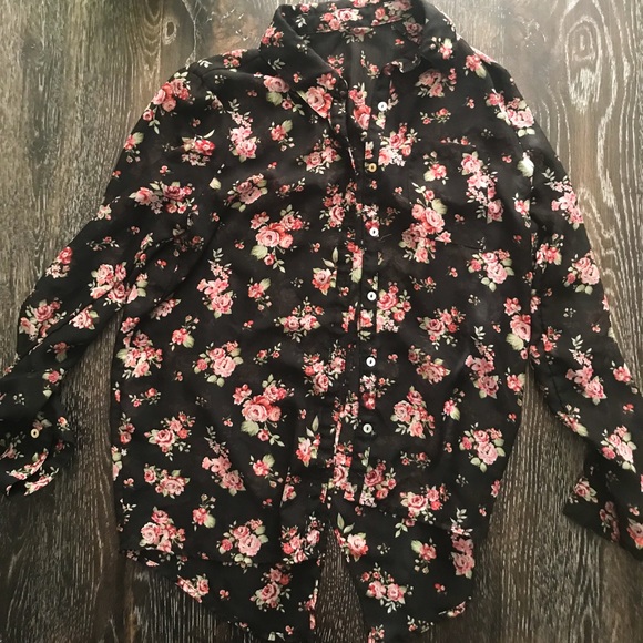 DARLING SHEER FLORAL BUTTON-UP BLOUSE - Picture 2 of 2